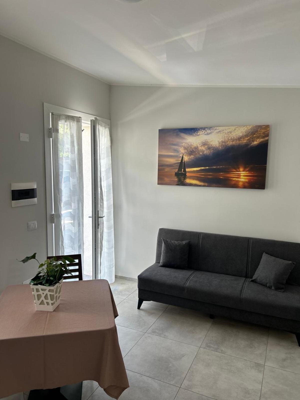 Frontemare Apartment *