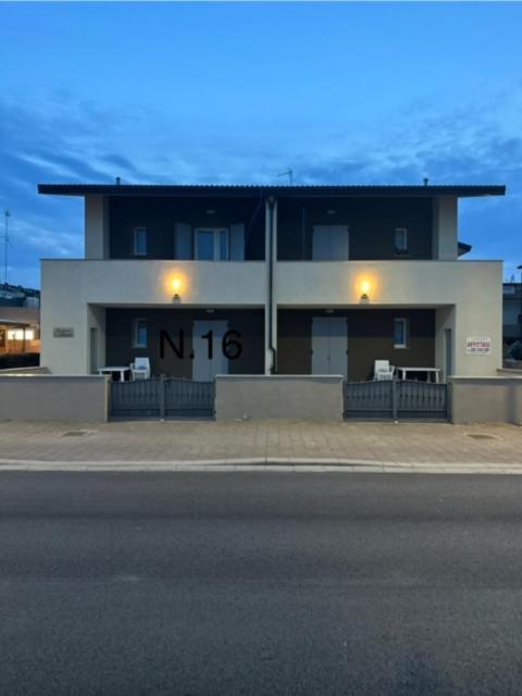 Frontemare Apartment *